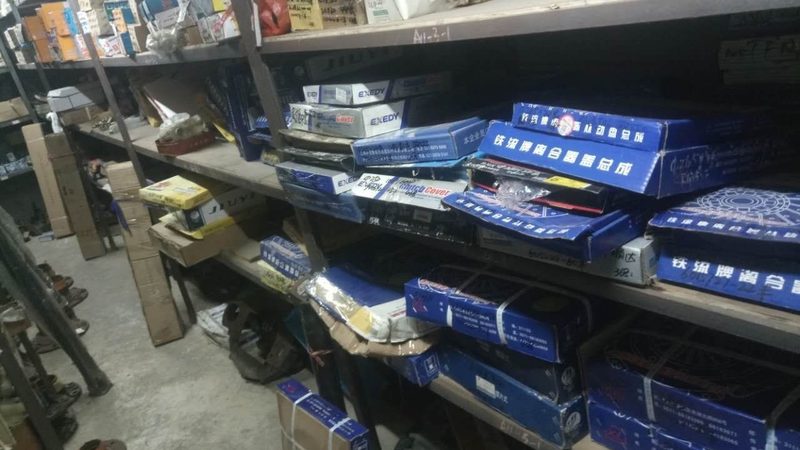 减震器胶套，汽修师傅的“隐形守护者”**